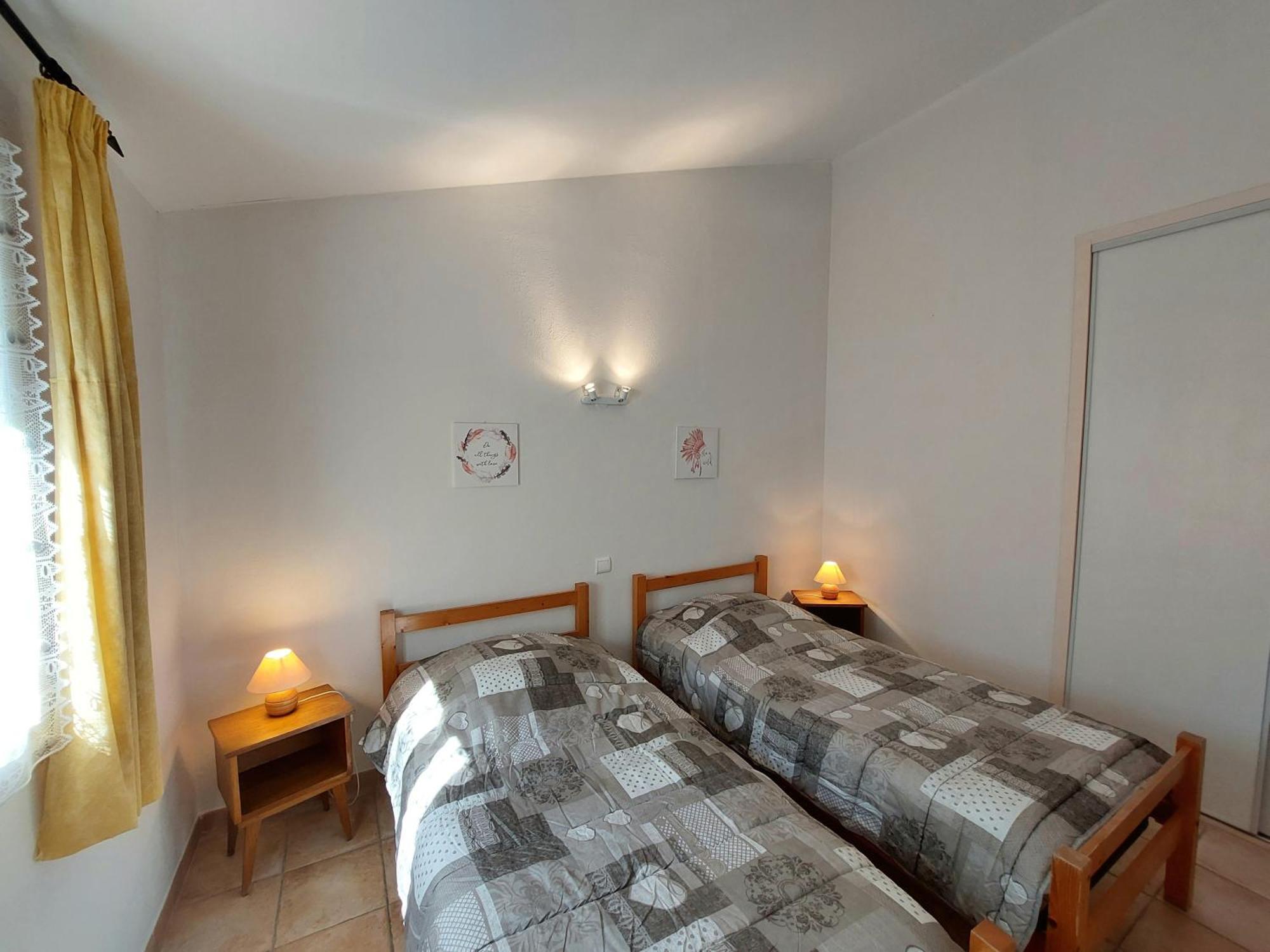 Village De Gites La Fontinelle Bessas Habitación foto